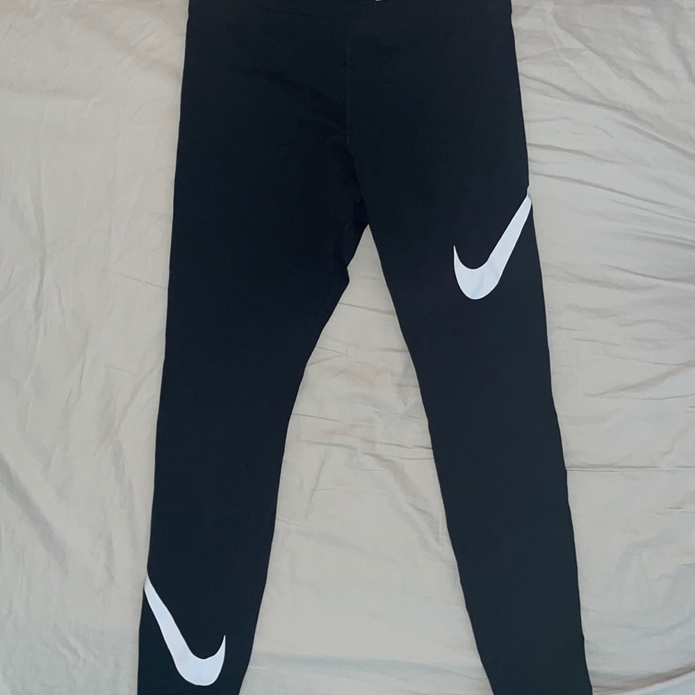NIKE BLACK LEGGINGS